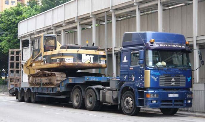 機(jī)械設(shè)備運(yùn)輸?shù)较愀蹖＞€--東勝物流；深圳到香港物流,香港物流專線,深圳香港進(jìn)出口,中港物流,香港深圳貨運(yùn)運(yùn)輸_深圳市東勝物流有限公司