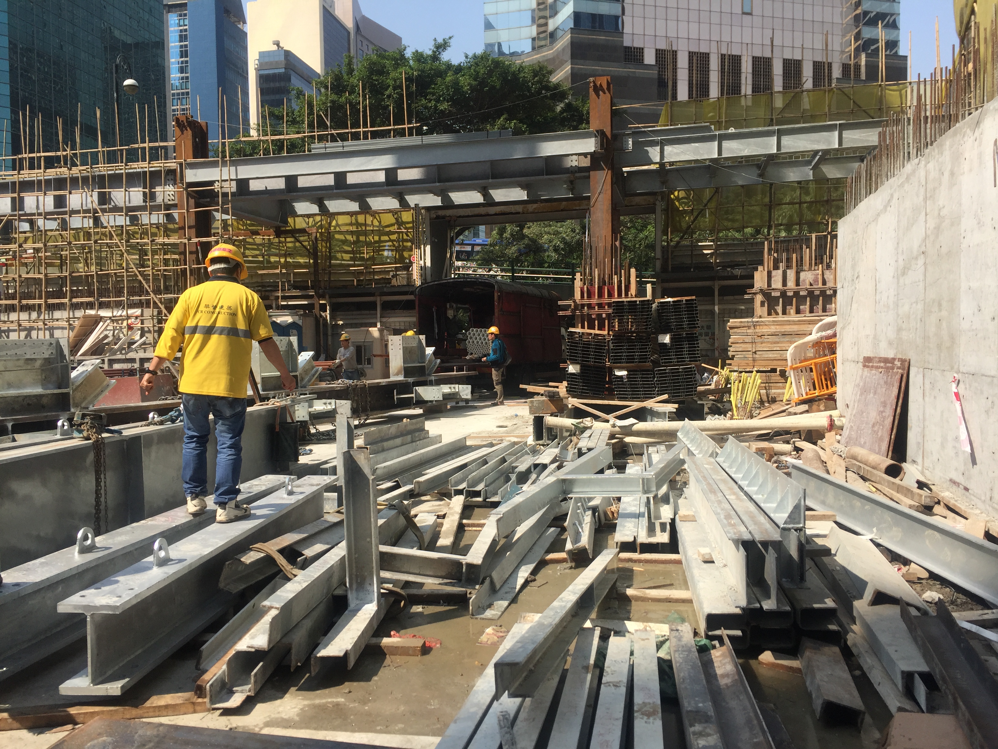 中港物流到國內(nèi)運(yùn)輸須知；深圳到香港物流-香港物流專線-中港貨運(yùn)物流運(yùn)輸專線-佛山到香港物流專線-一般貿(mào)易進(jìn)出口報關(guān)代理-倉儲配送-深圳市東勝物流有限公司