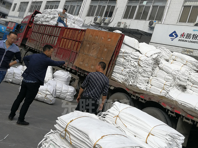 機(jī)器零配件香港進(jìn)口報關(guān)需注意哪些？深圳到香港物流-香港物流專線-中港貨運(yùn)物流運(yùn)輸專線-佛山到香港物流專線-一般貿(mào)易進(jìn)出口報關(guān)代理-倉儲配送-深圳市東勝物流有限公司