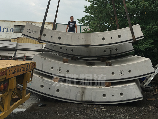 水泥預(yù)制件運(yùn)輸?shù)较愀?，大貨水泥板運(yùn)輸?shù)较愀郏囝A(yù)支件到香港物流運(yùn)輸，水泥支撐墊塊發(fā)香港物流；深圳到香港物流,香港物流專線,深圳香港進(jìn)出口,中港物流,香港深圳貨運(yùn)運(yùn)輸-深圳市東勝物流有限公司