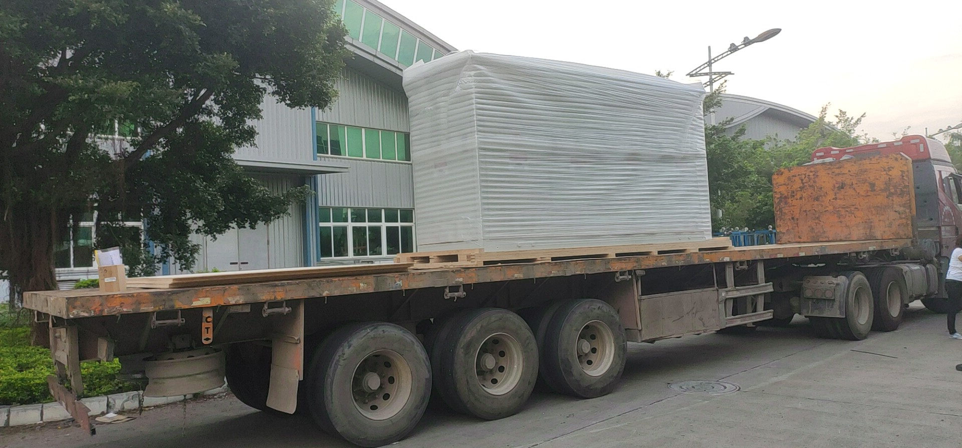 大型設(shè)備，展覽柜等香港/澳門暫進(jìn)復(fù)出案例圖