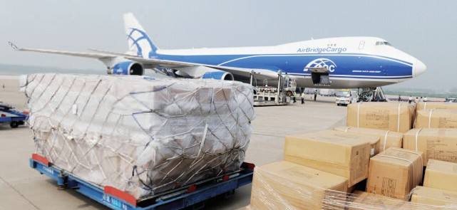 中港運(yùn)輸專線-香港到福州保稅區(qū)返修運(yùn)輸案例