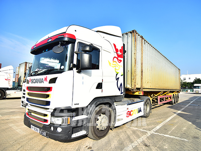 國(guó)內(nèi)發(fā)貨到香港，中港拖車(chē)運(yùn)輸案例圖