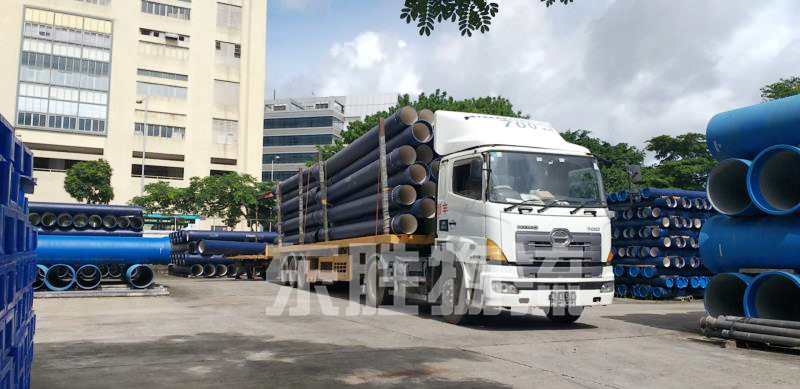 杭州到香港物流，從杭州發(fā)貨到香港價(jià)格，杭州到香港的運(yùn)輸專線，深圳東勝物流中港平板車運(yùn)輸圖